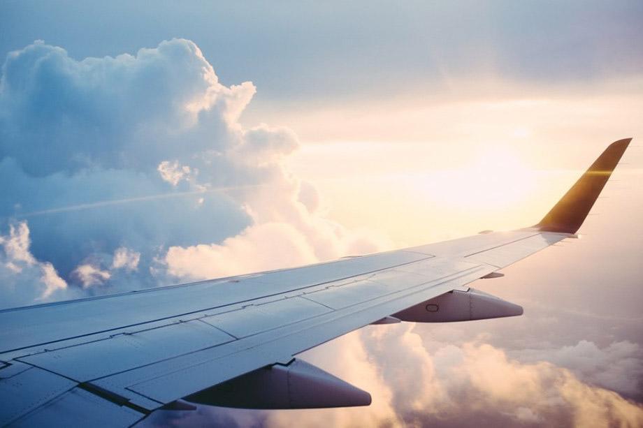 Prendre l'avion avec un plâtre